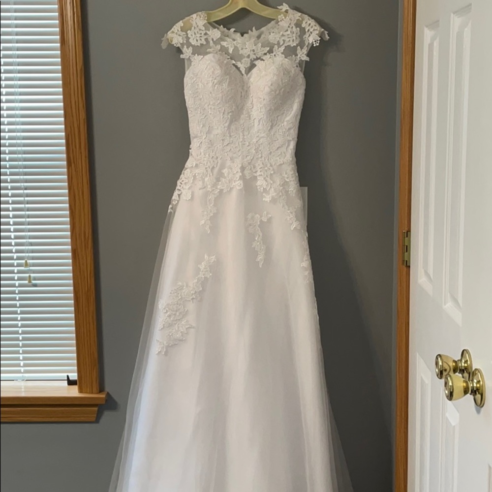 Wedding dress gown